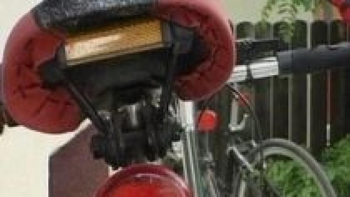 politistii din judetul iasi au uitat de biciclete de cand au primit masini