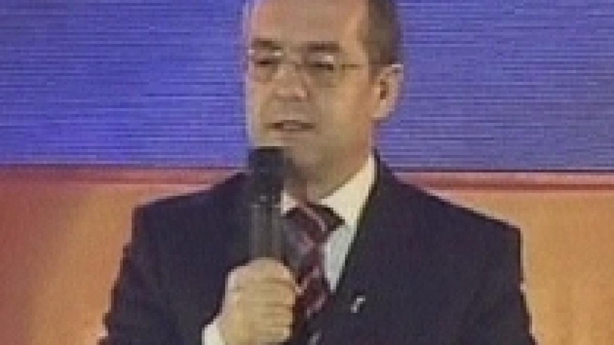 emil boc promite tinerilor fara experienta ca se vor putea angaja la stat