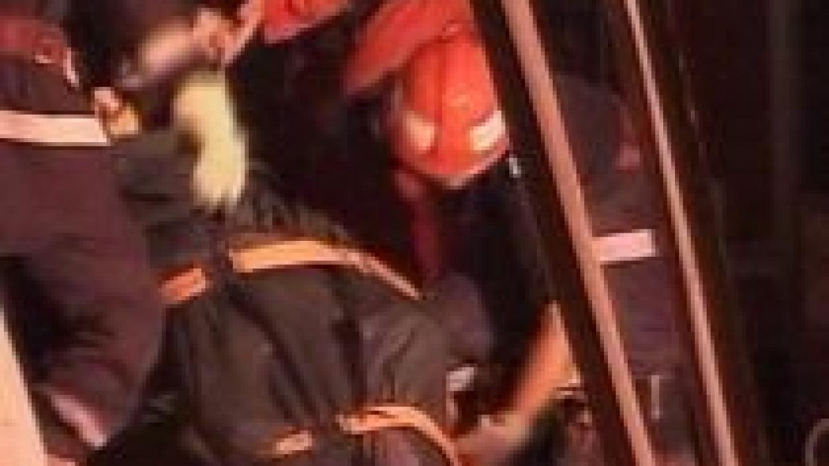 toti cei trei muncitori prinsi sub un mal de pamant la pasajul baneasa au fost gasiti decedati