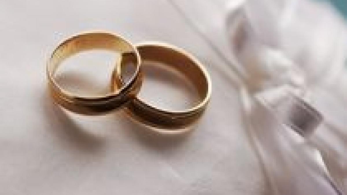 institutia familiei in declin numarul casatoriilor a scazut cu 20 fata de anii trecuti