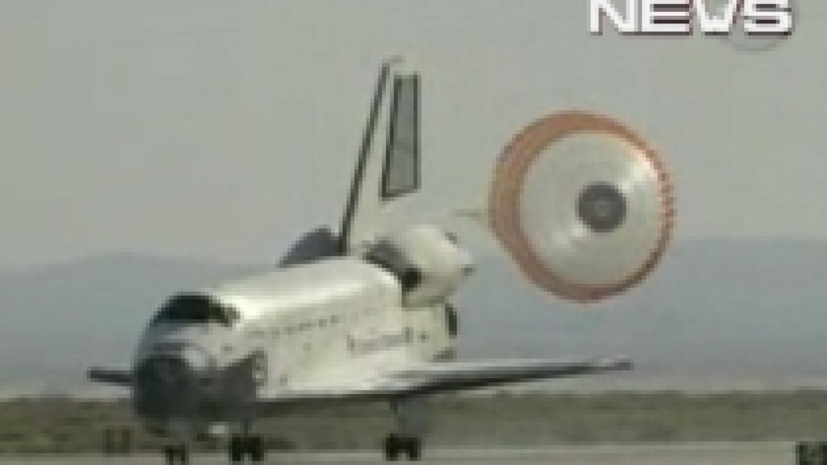 naveta spatiala atlantis a aterizat la baza aeriana edwards din california video