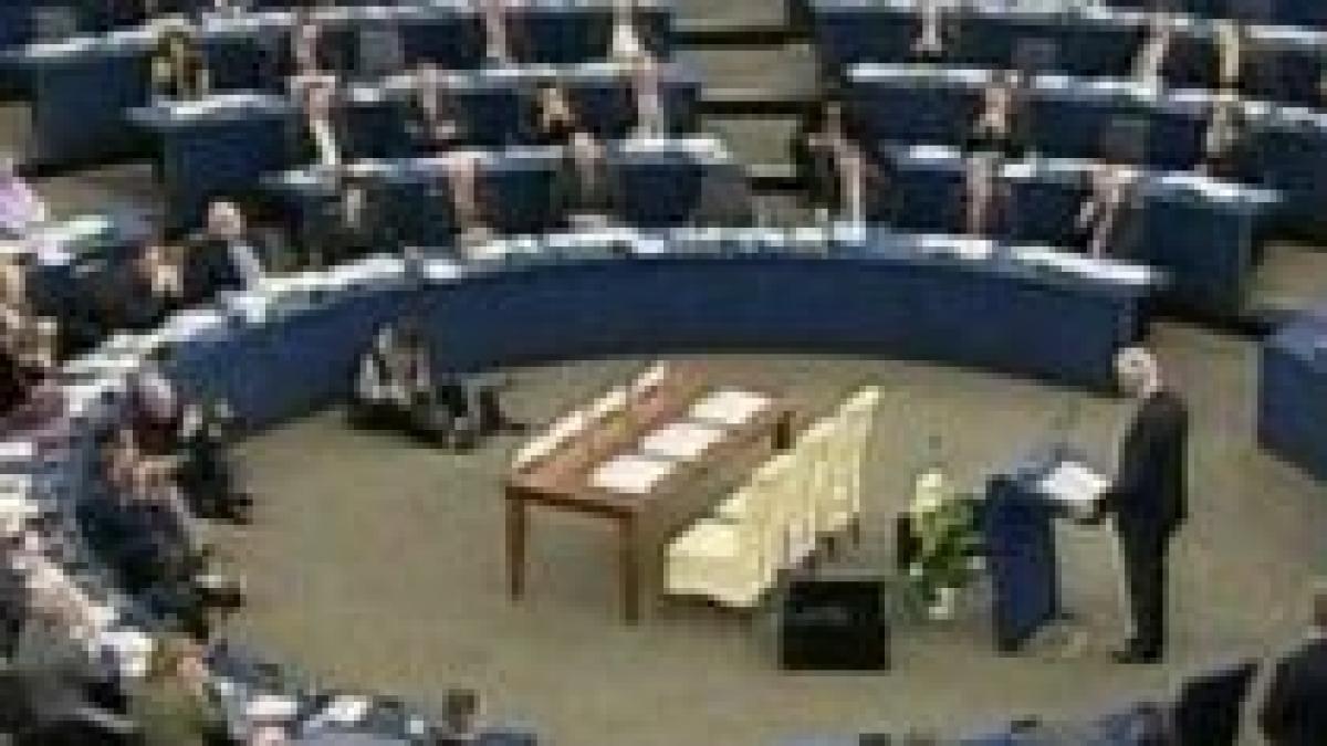 europarlamentarii costa forul european 400 000 euro anual