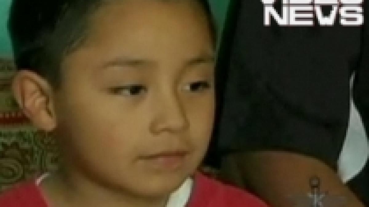 autoritatile mexicane ii vor ridica o statuie baietelului de la care a pornit gripa porcina video