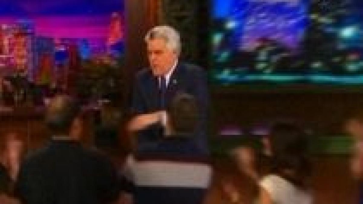 jay leno isi ia vineri seara adio de la the tonight show dupa 17 ani video