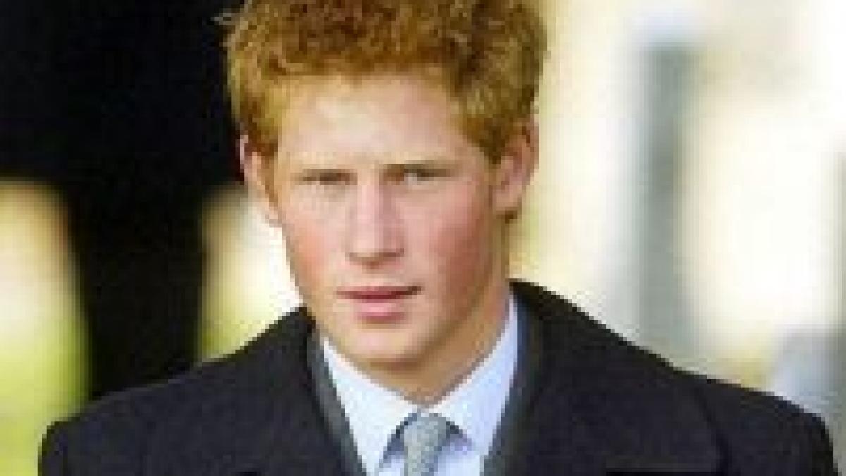 printul harry la prima vizita in calitate de reprezentant oficial al familiei regale