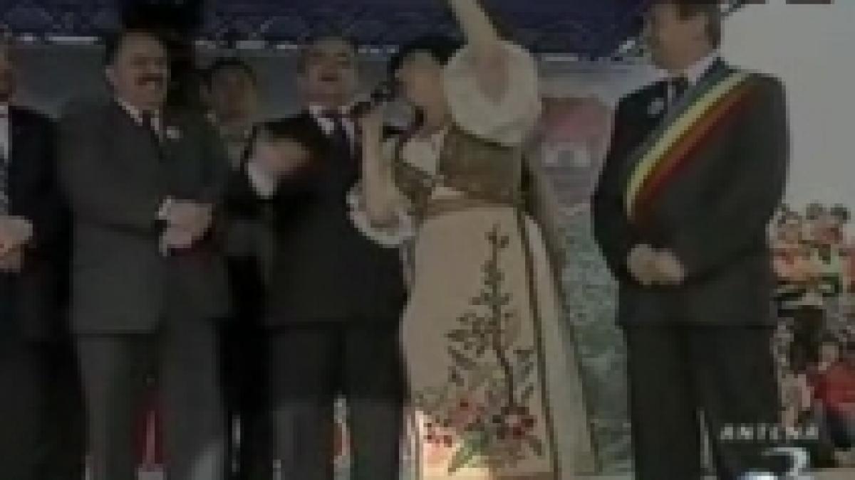 emil boc din nou pe varfuri premierul a cantat pusca si cureaua lata video