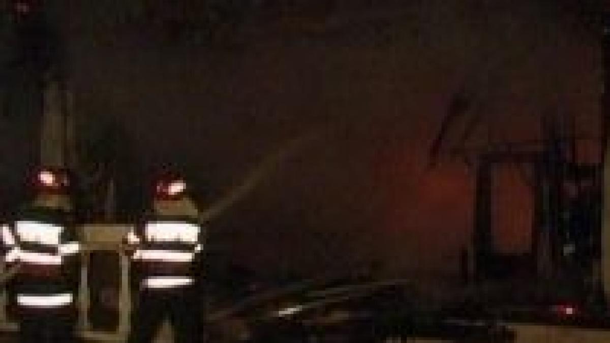 pericol de explozie in capitala un restaurant in care se aflau cinci butelii a luat foc