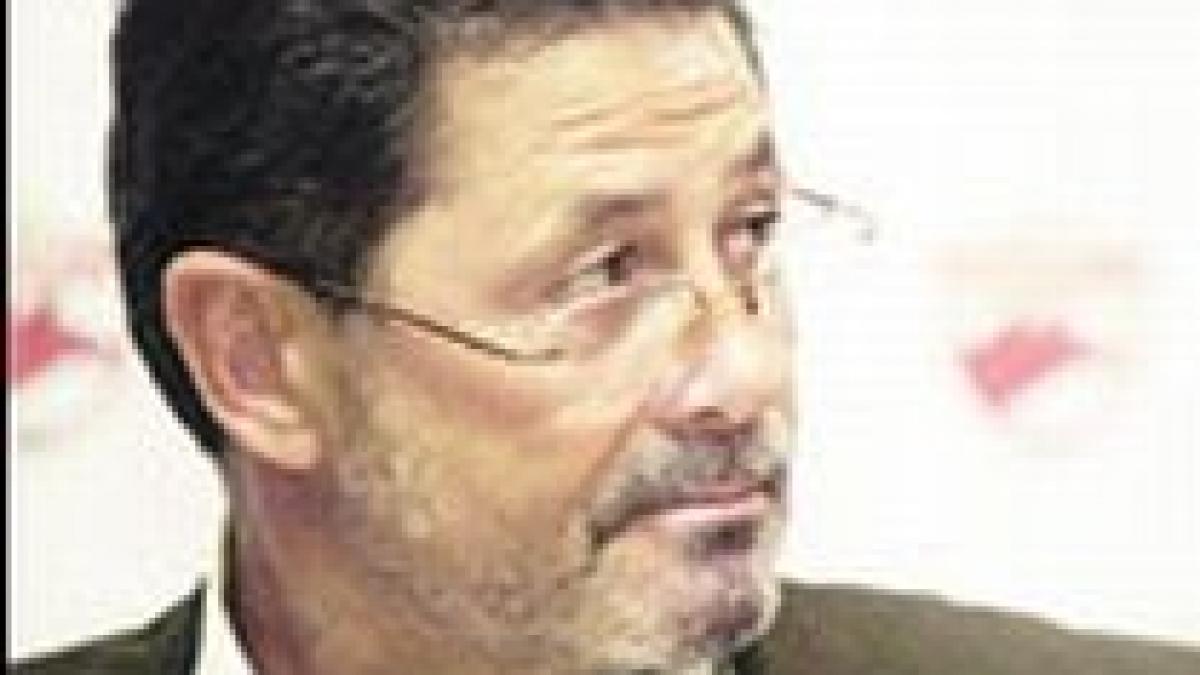 dinu isi infige coltii in rednic despre care spune ca a calcat stramb a luat bani de la steaua