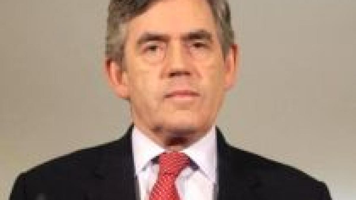 gordon brown nu va renunta la functie insa va remania guvernul