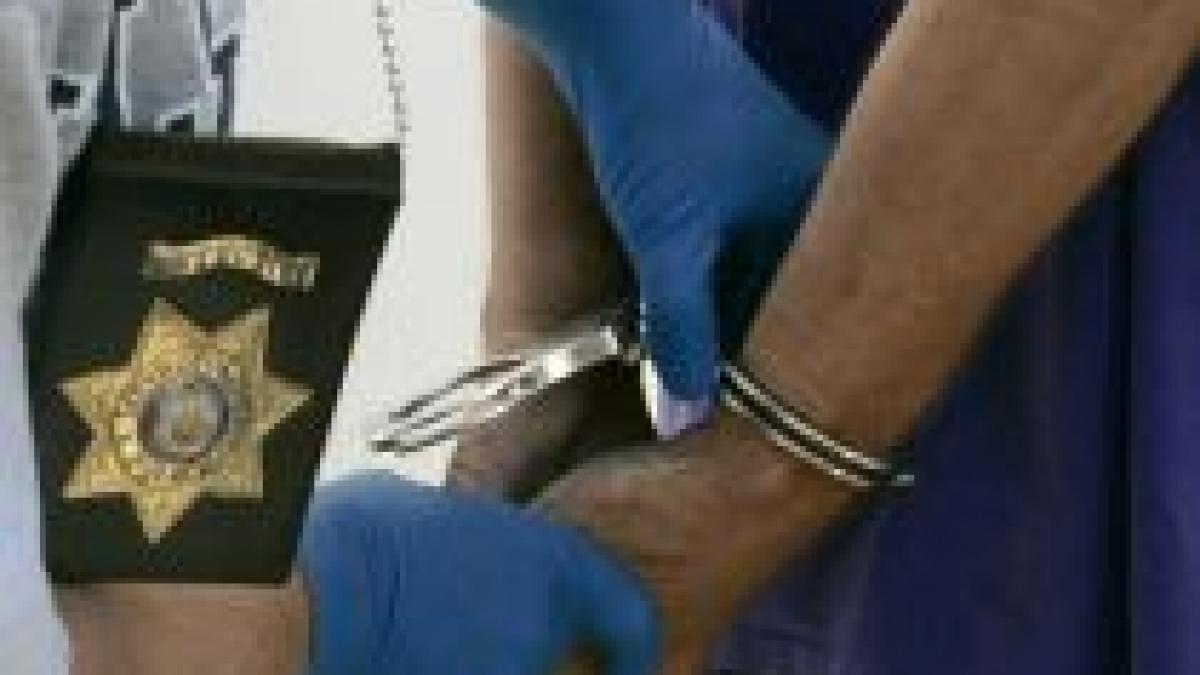 Violator pe internet. Un american a angajat un necunoscut să îi violeze soţia