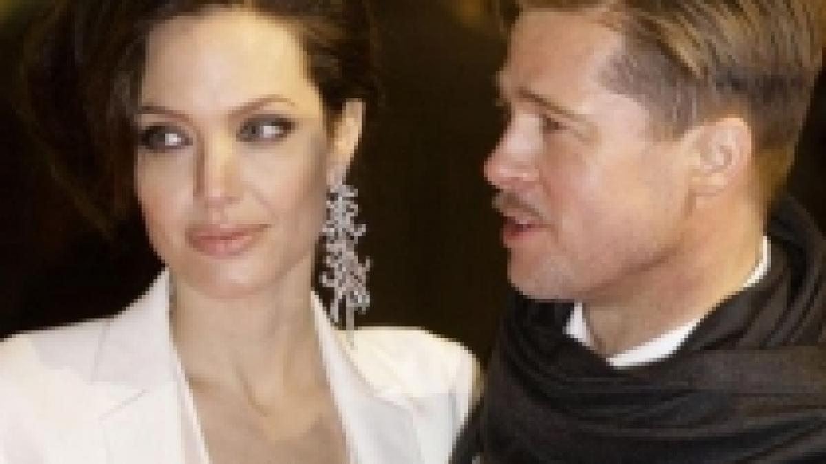 ca sa infirme zvonurile despre despartire brad pitt si angelina jolie se casatoresc la sfarsitul