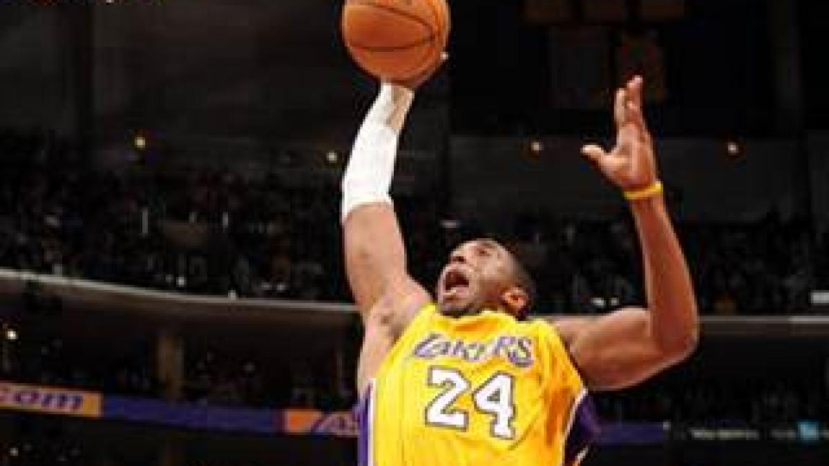 lakers castiga la limita meciul doi al finalei nba 101 96 cu orlando magic video