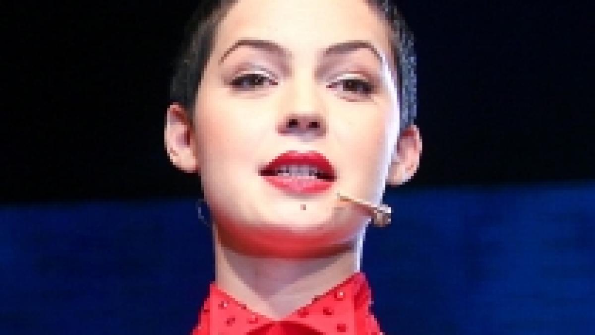 imagini in exclusivitate cu peace noul clip depeche mode in care joaca maria dinulescu