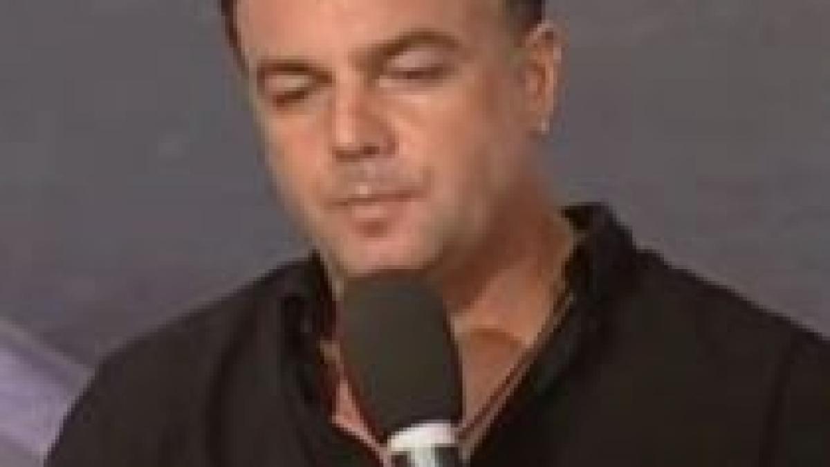 După 14 ani, Adrian Enache divorţează de soţie pentru Iuliana Marciuc