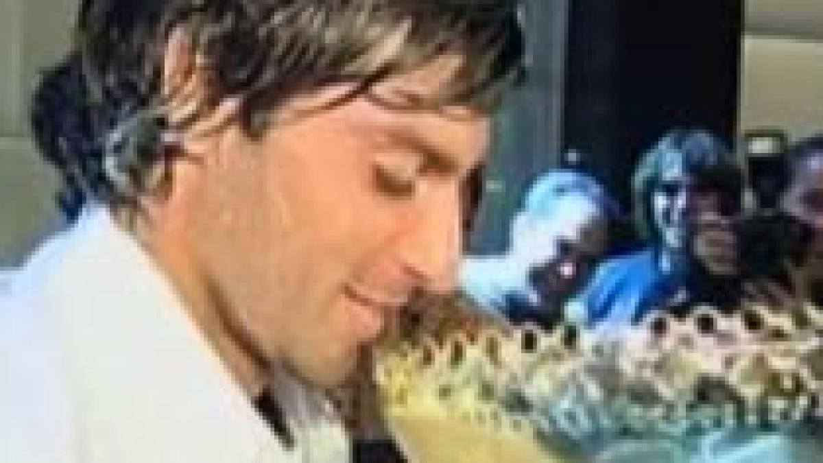 reactiile suporterilor dupa steaua urziceni masini distruse si focuri de artificii video