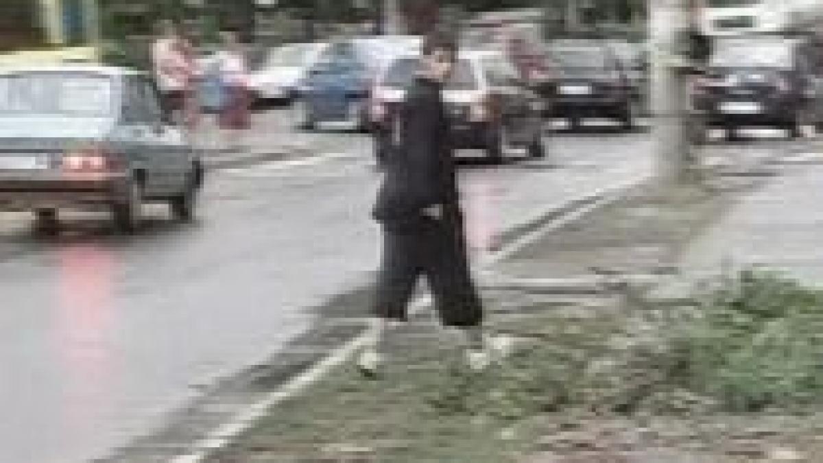 romania sub furtuni ploi torentiale si grindina in mai multe judete din tara video