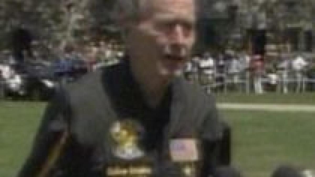 george bush tatal la 85 de ani fostul presedinte si a sarbatorit ziua de nastere printr un salt cu