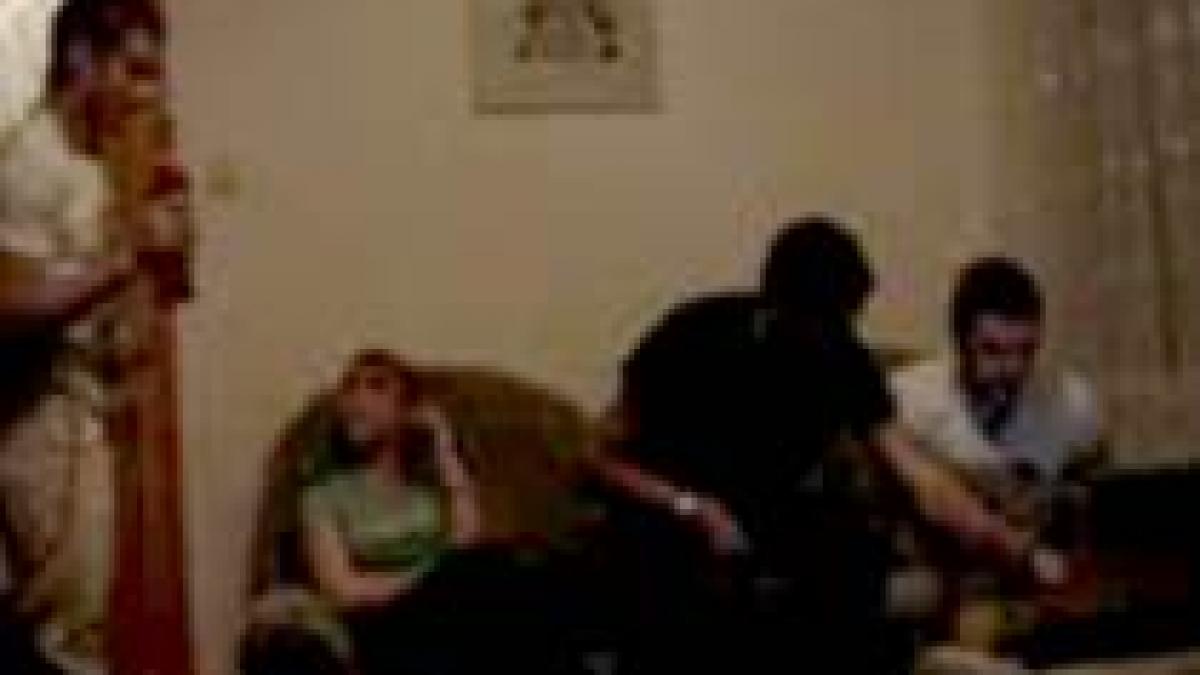 gabi torje se muta cu parintii in bucuresti si promite ca va renunta la viata de noapte exagerata