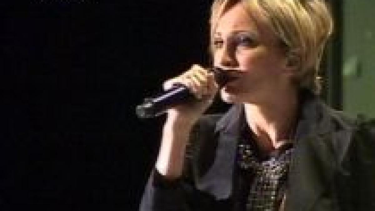 kabaretul incendiar al patriciei kaas a atras la sala palatului peste 4000 de romani video