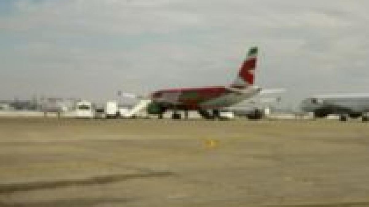 200 de pasageri blocati pe aeroporturile baneasa si central din lisabona dupa o aterizare de urgenta