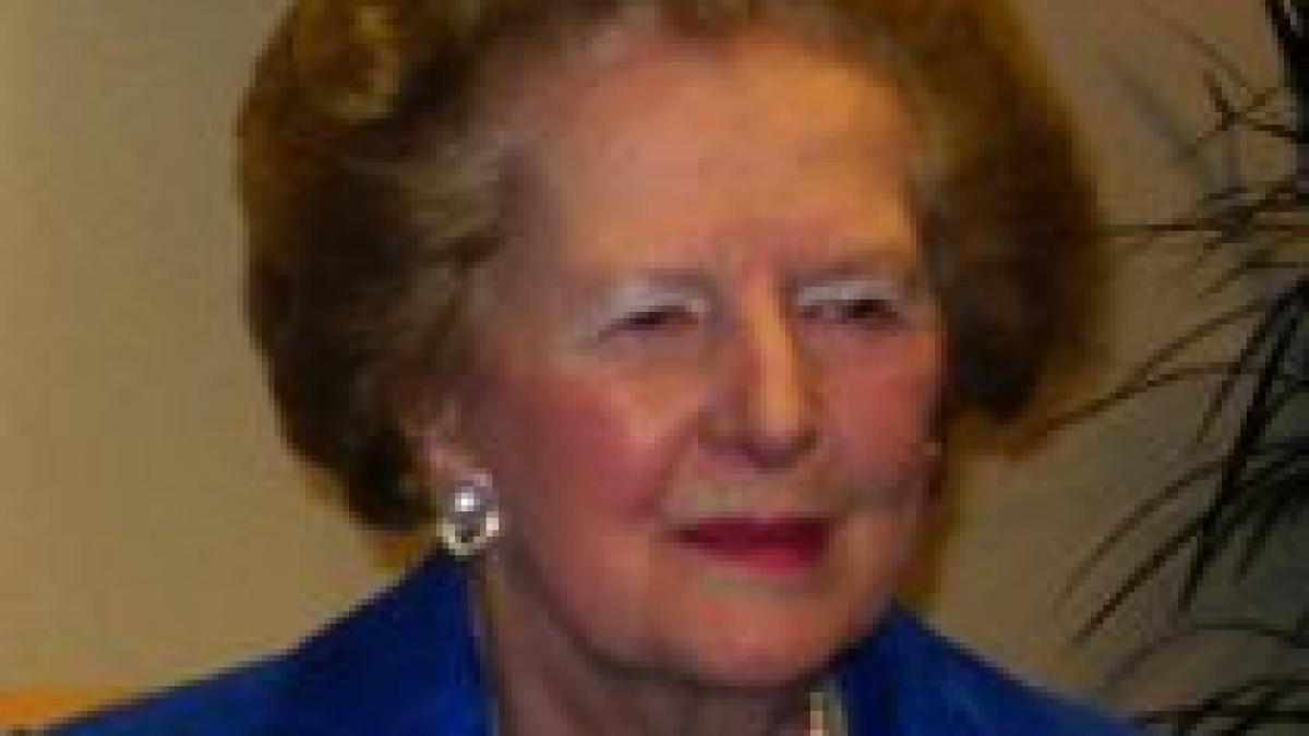 margaret thatcher va fi supusa unei interventii chirurgicale dupa ce si a fracturat un brat