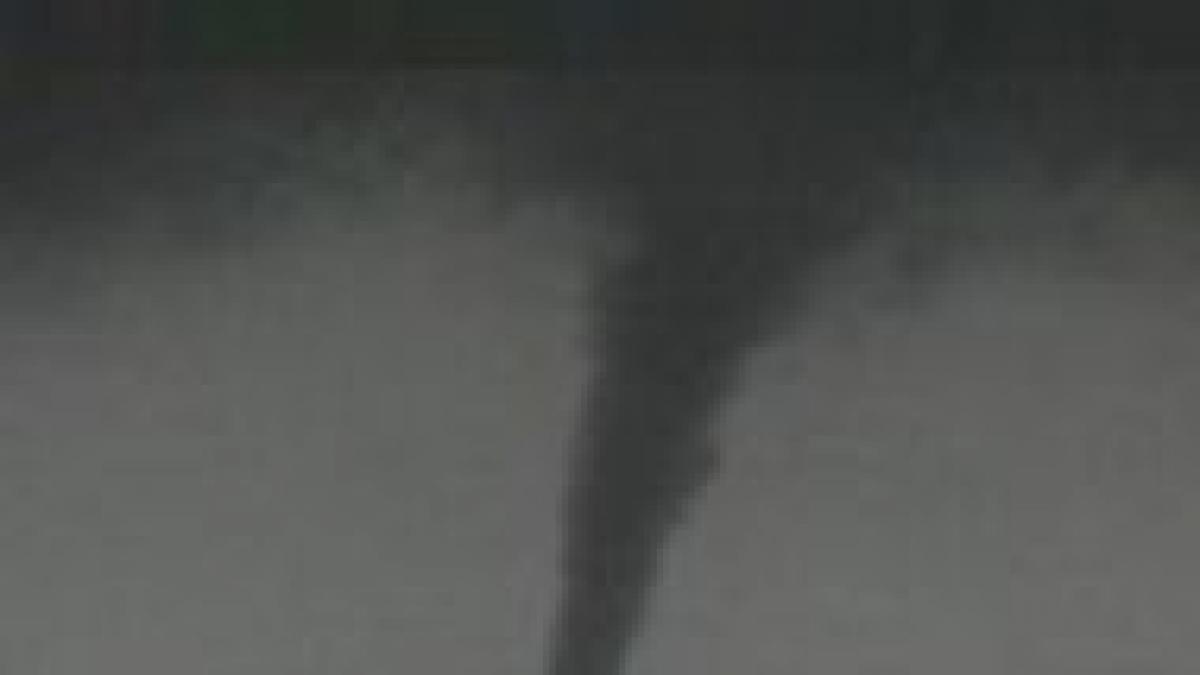 nebraska cladiri avariate si locuinte fara curent electric in urma unei tornade