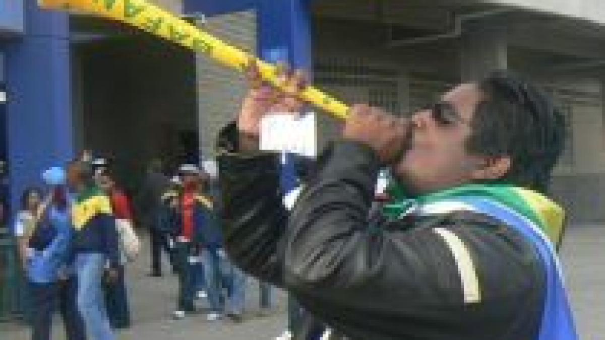 sepp blatter fifa nu va interzice vuvuzelele la cupa mondiala din 2010 video