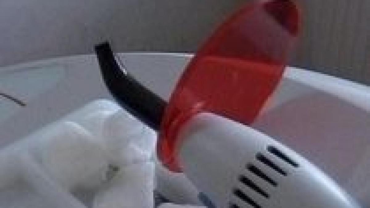 zeci de pacienti inselati de un pretins medic stomatolog