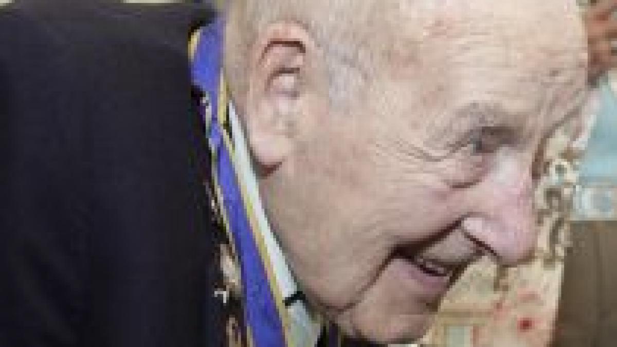 "Ţigări, whisky şi femei sălbatice", secretul longevităţii celui mai vârstnic om din lume