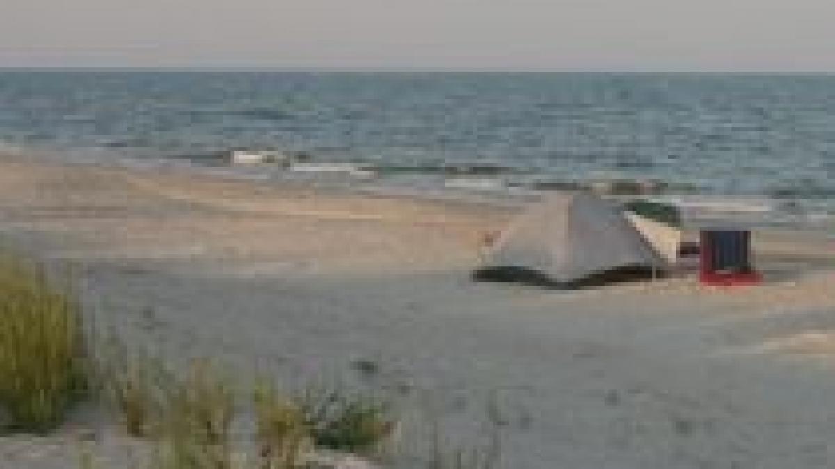 turistii care vor sa se relaxeze pe plaja de la vadu vor plati taxa