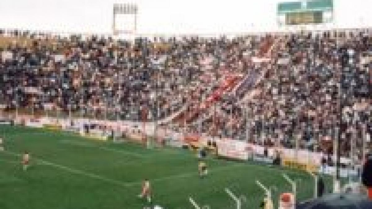 de la stadion la morga doi argentinieni impuscati in inima si abdomen la huracan arsenal 3 0