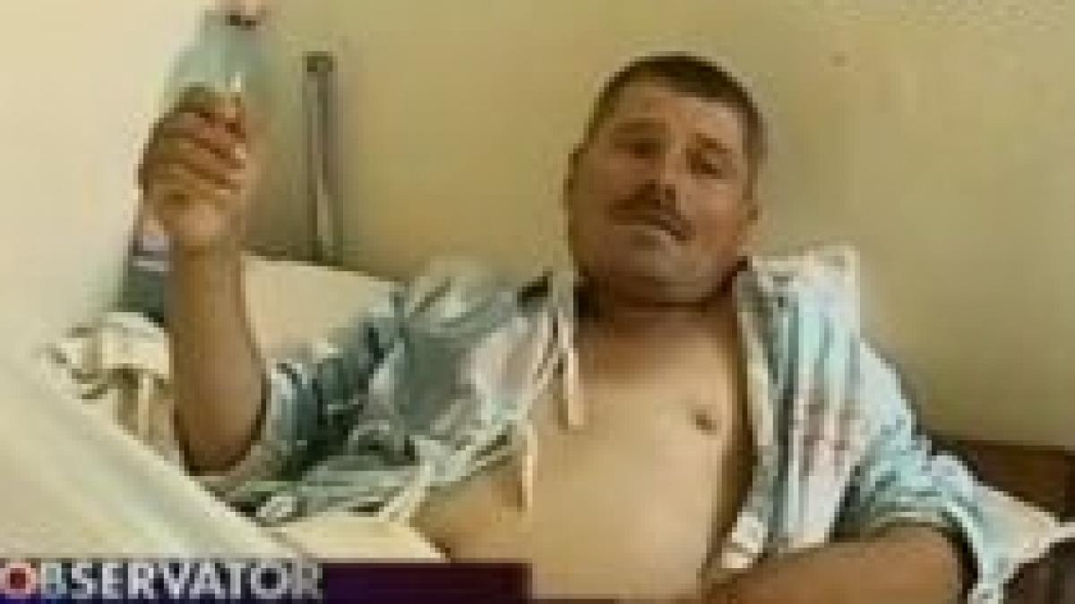 Leacuri băbeşti. Un gălăţean, la spital, după ce s-a tratat în zona inghinală cu praf de castrat porcii (VIDEO)