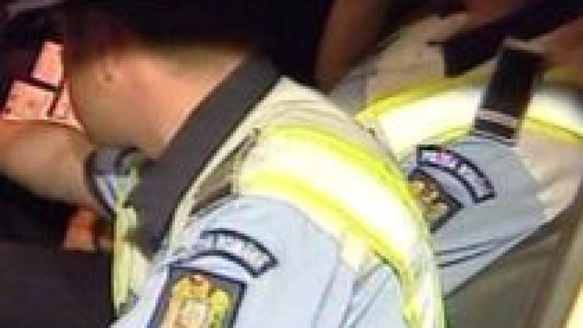 perchezitii la serviciul politiei rutiere constanta 50 de agenti si 10 intermediari suspectati de