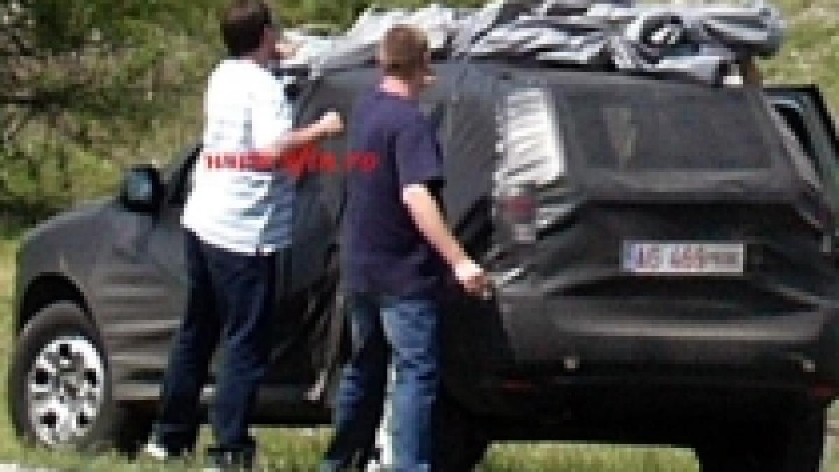 suv ul dacia invaluit in mister imagini cu noul model in timpul testelor pe transfagarasan foto