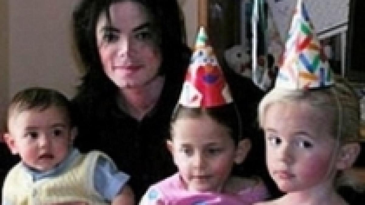 fotografii din albumul de familie al lui michael jackson starul alaturi de copiii lui foto