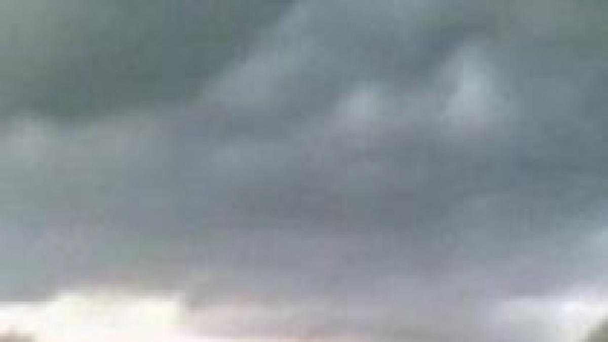 furtuni si inundatii in mai multe orase din tara video