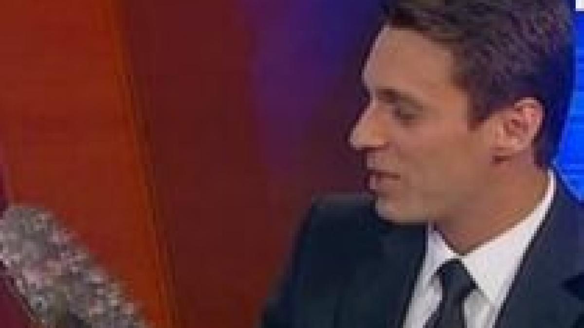 badea urmarit de ghinionul aerului conditionat sunt micuta gheisa colegii mi au adus un evantai