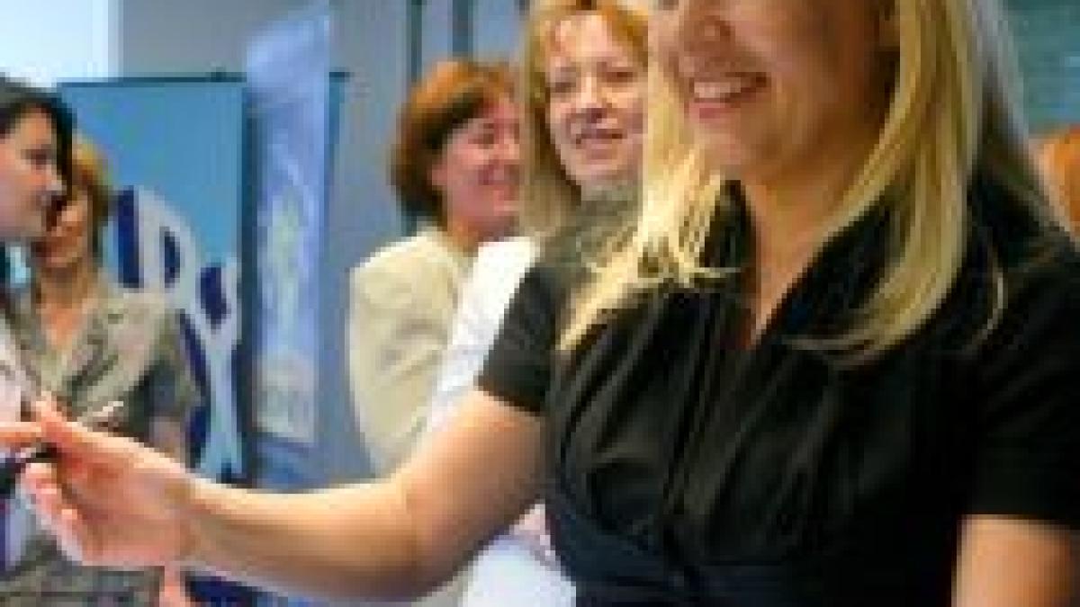 anat se razboieste cu udrea preocupata de propria imagine nu de turism