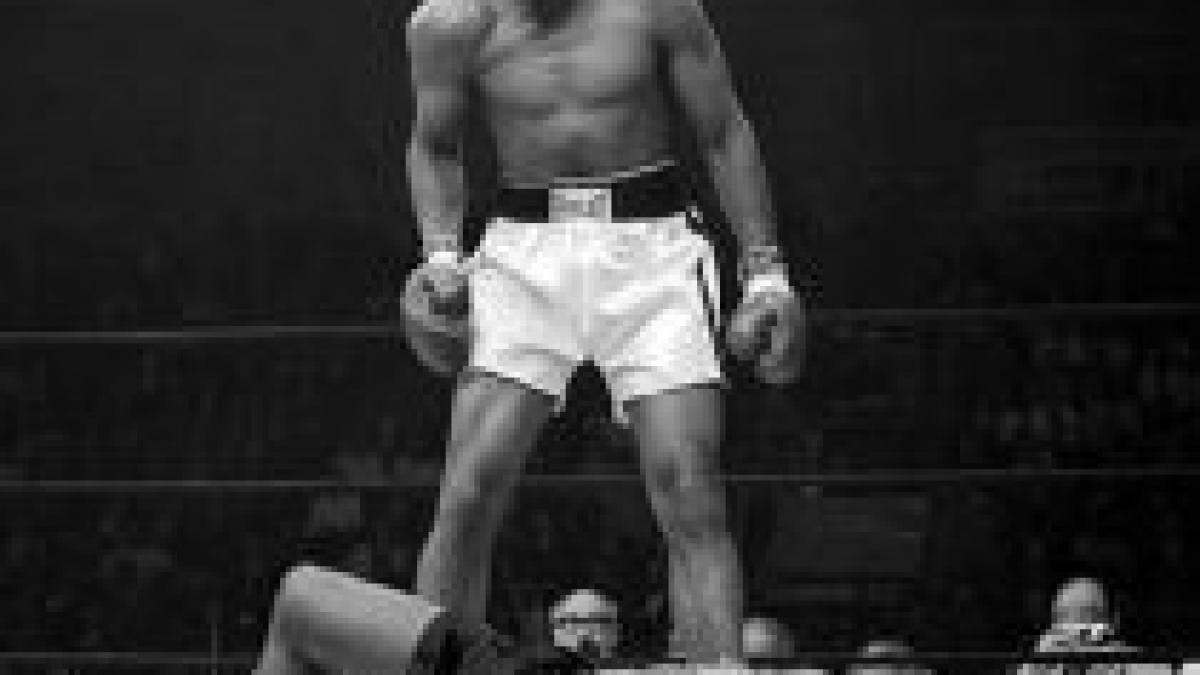 macinat de parkinson idolul angliei muhammad ali face ultima vizita in regat
