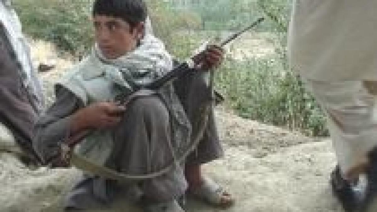talibanii cumpara copii pentru a i folosi ca atentatori sinucigasi