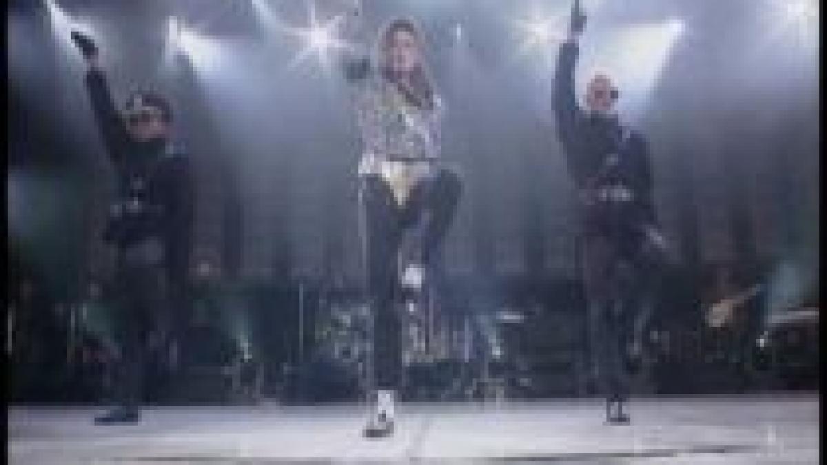 5 000 de fani l au omagiat pe michael jackson pe stadionul iolanda balas din bucuresti