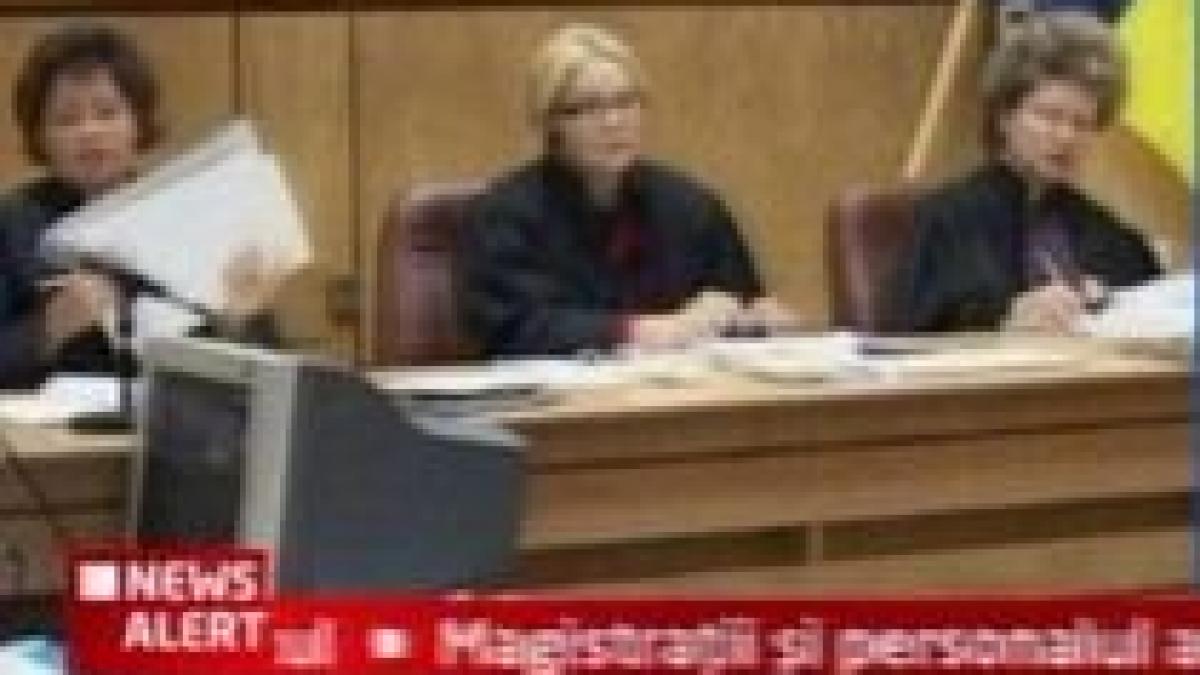 Magistraţii au intrat din nou în grevă până la ora 12:00, pentru a doua zi consecutiv