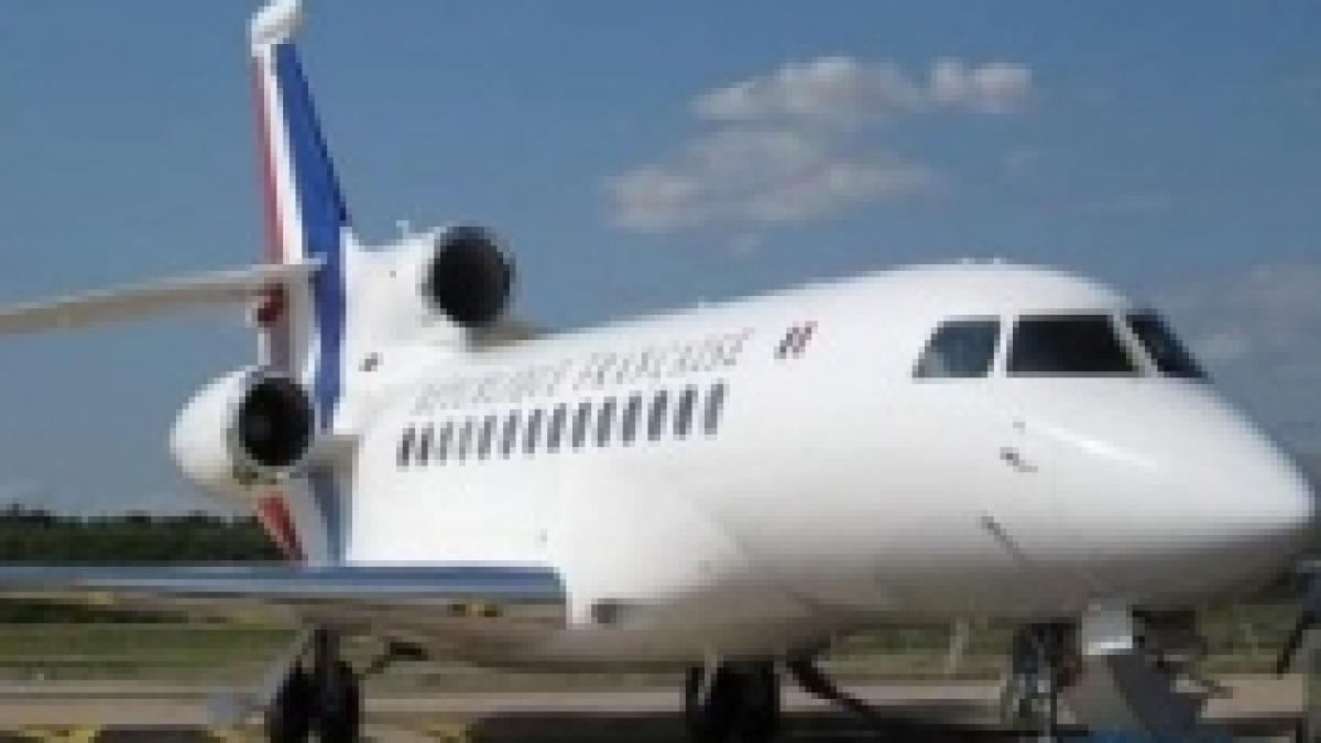 carla one il ridica pe sarkozy la cer vedeti noul avion al presedintelui francez foto