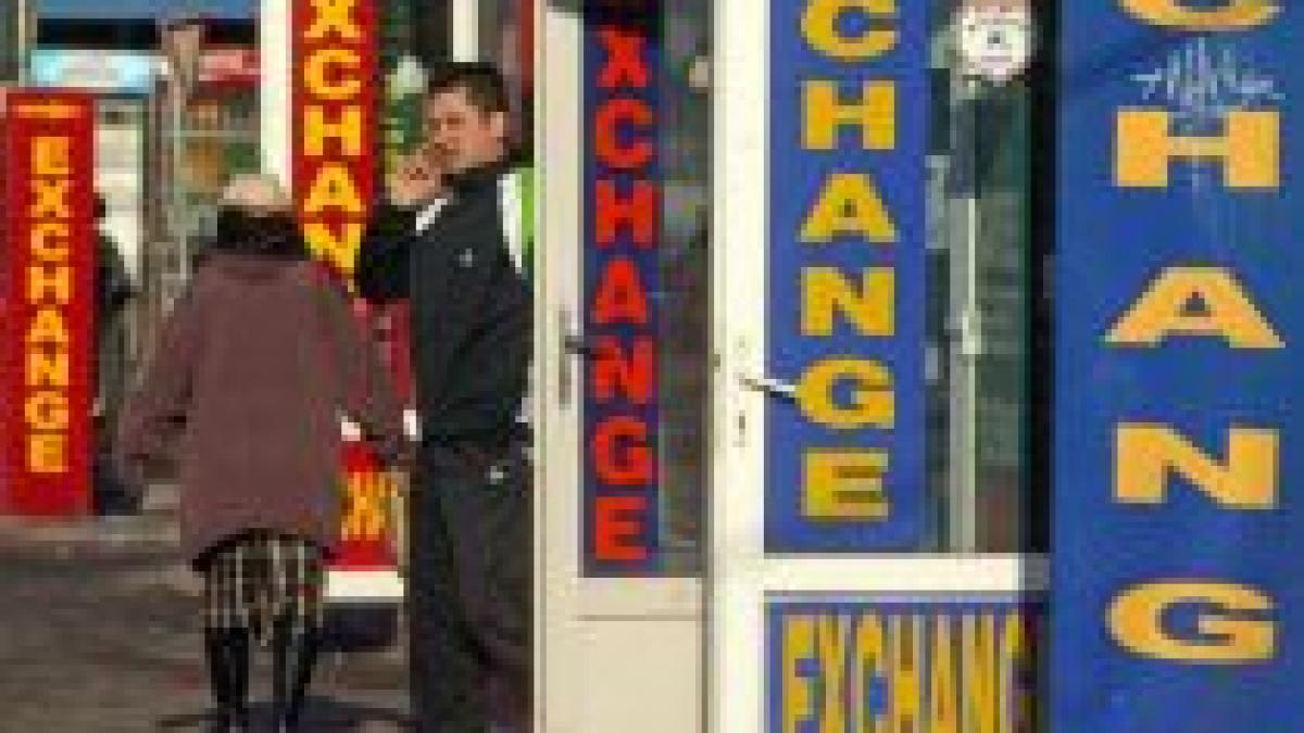 casele de schimb valutar vor fi obligate sa informeze in scris ce curs practica