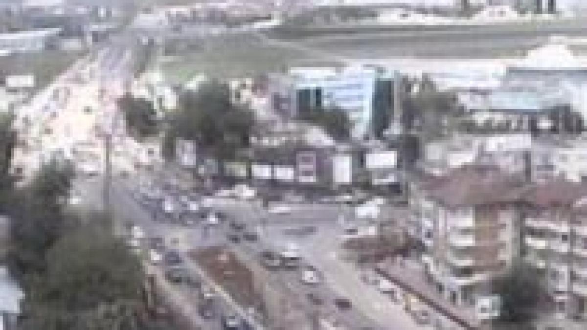 dn1 a blocat la intrarea in ploiesti dupa ce o cisterna incarcata cu bitum s a rasturnat