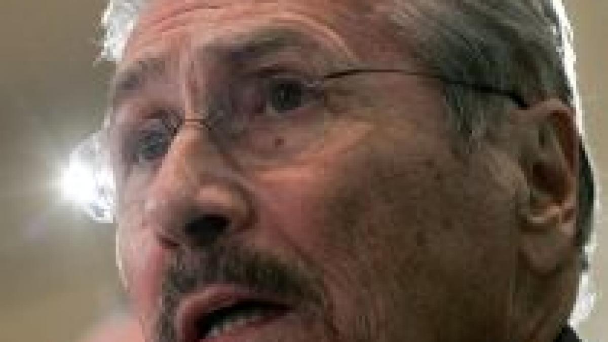 constantinescu lui basescu trebuie sa i aratam iesirea pe usa din dos a istoriei