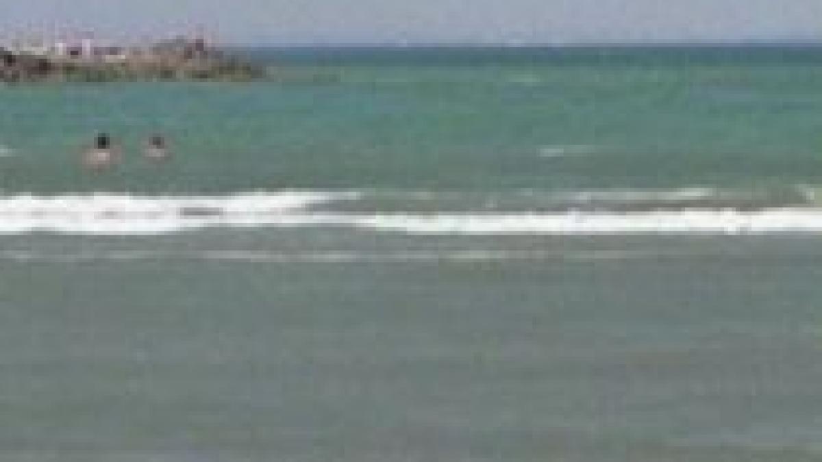 Costineşti. Şase turişti, recuperaţi de Poliţia de frontieră după ce motoarele iahtului pe care erau au cedat 