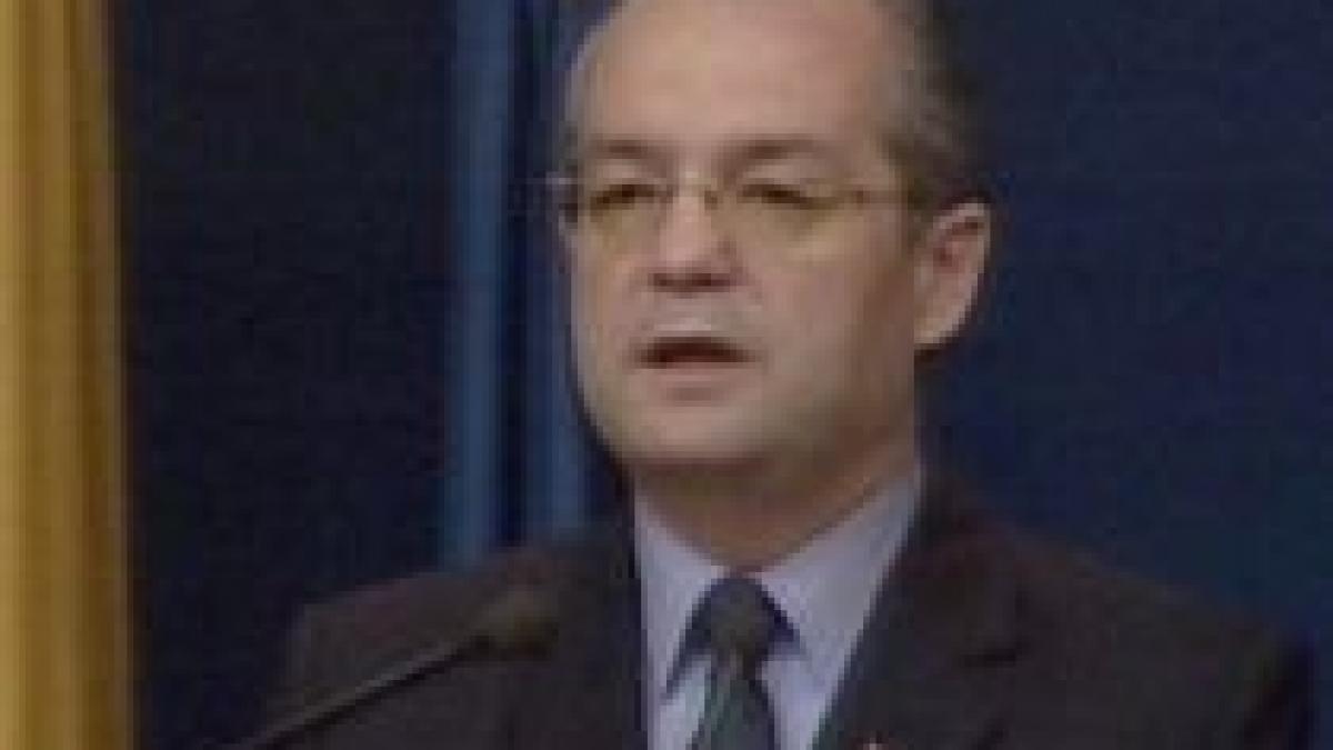 guvernul amana acordarea primelor de vacanta si reduce personalul din cabinetele demnitarilor video