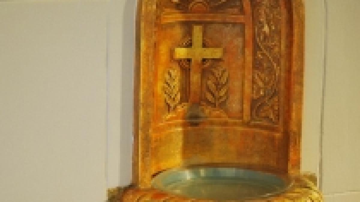 marea britanie bisericile nu vor mai folosi apa sfintita pentru a evita extinderea gripei porcine