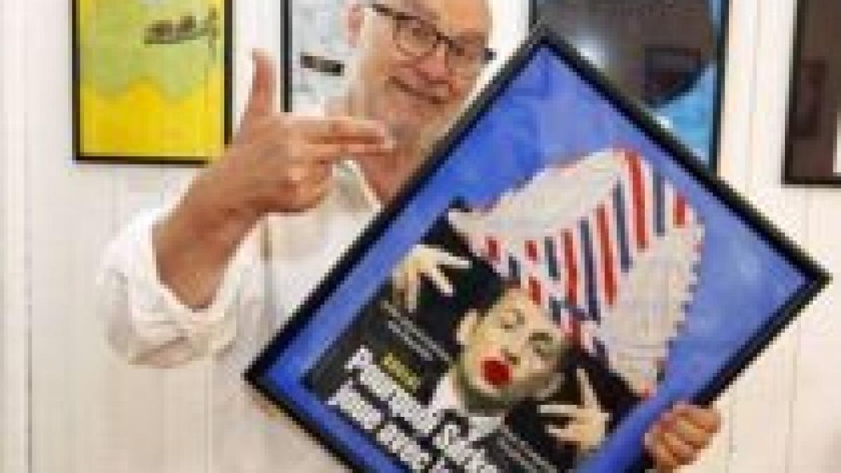 muzeu inedit la bruxelles portretele personalitatilor expuse impreuna cu lenjeria lor intima